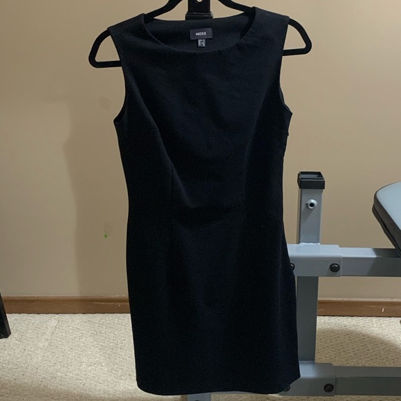 Black Bodycon Dress - Picture 2 of 4